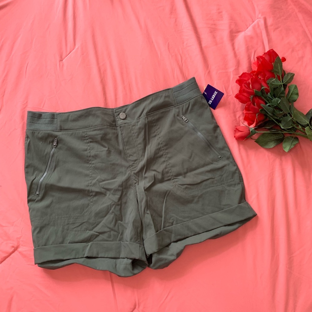 NWT tangerine shorts